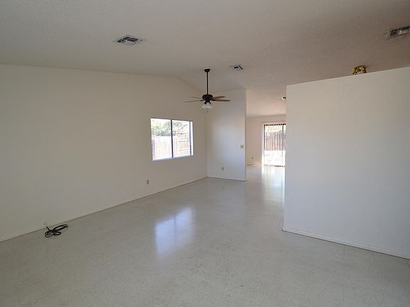 3rd image of 5939 S Pin Oak Dr