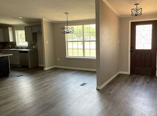 801 E Washington Ave, Iowa Park, TX 76367