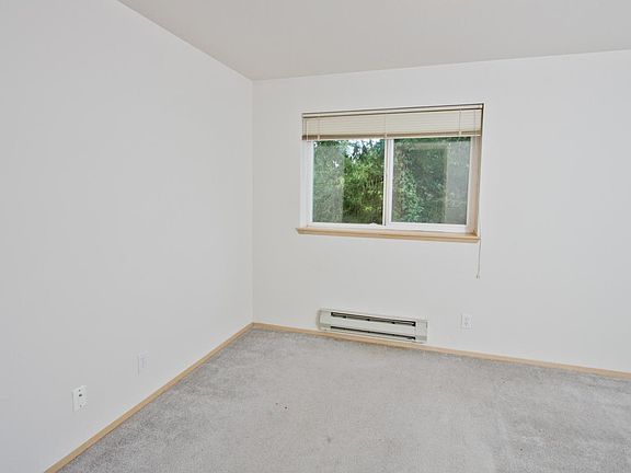 4th image of 12329 Roosevelt Way NE APT C204