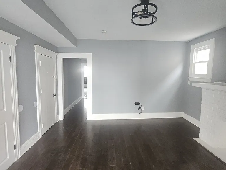 559 Grove St #2F — Photo 7