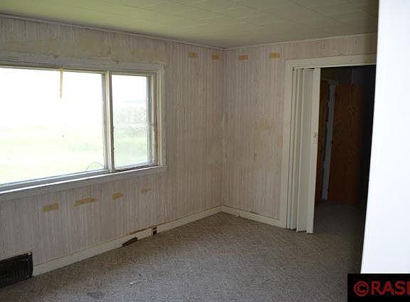 4th image of 61180 195th Ln