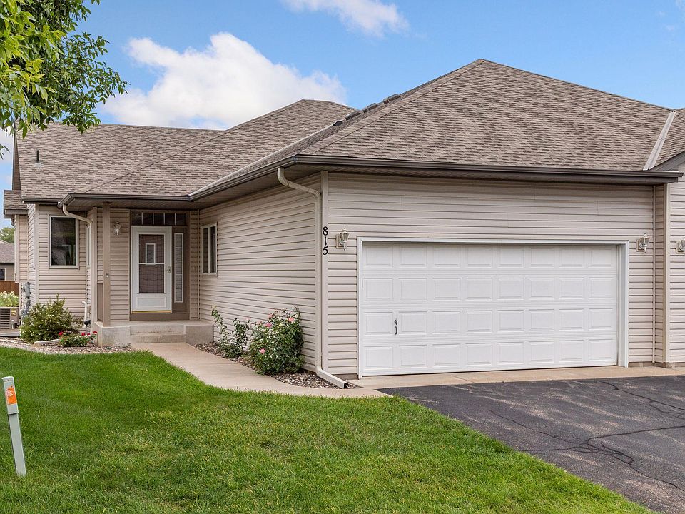 1st image of 815 Regent Dr