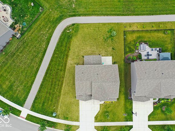 4th image of 8846 Springbrook Dr