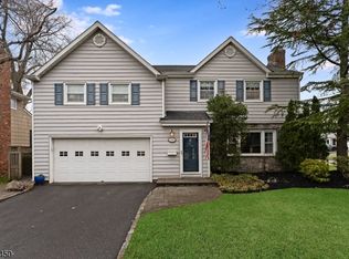 735 Castleman Dr, Westfield Town, NJ 07090