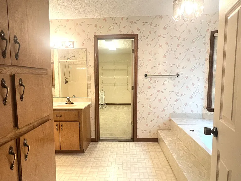 178 Woodard Rd — Photo 37