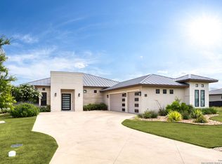 34 Mariposa Pkwy E, Boerne, TX 78006