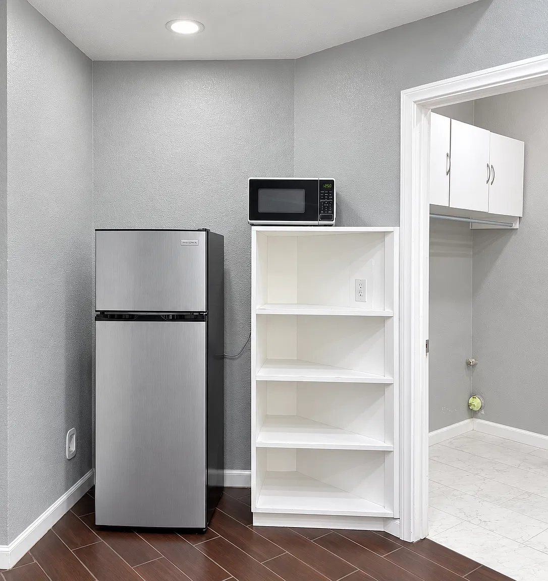 1 bed, 900 sqft, $1,400 — Photo 3