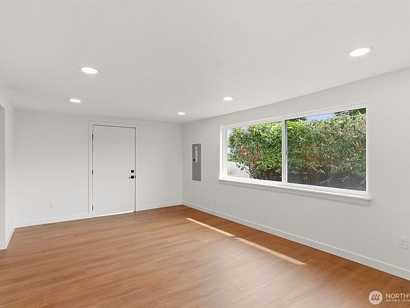 5th image of 4737 SE Foss Road
