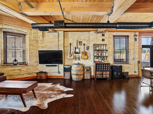 1818 N Water St Unit 306, Milwaukee, WI 53202