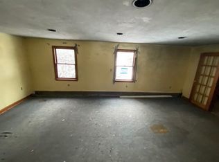 635 Iron Mine Hill Rd, North Smithfield, RI 02896