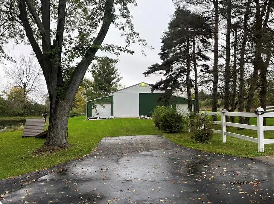 3 bed, 2.5 bath, 1910 sqft, $4,800 — Photo 3