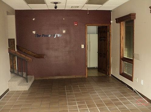 3rd image of 507 East St