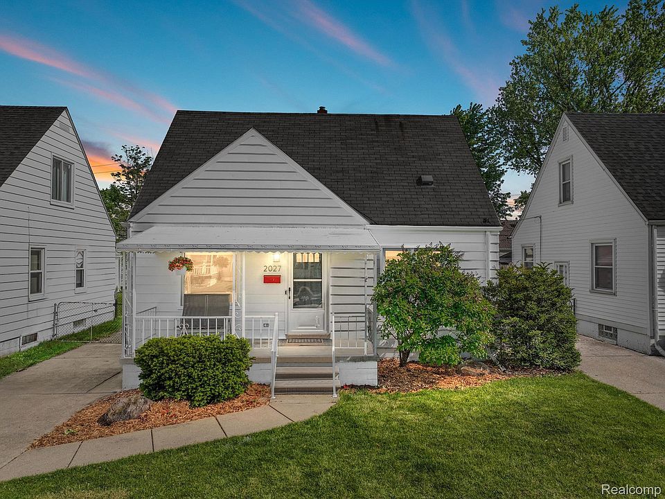 1st image of 2027 Harwood Ave