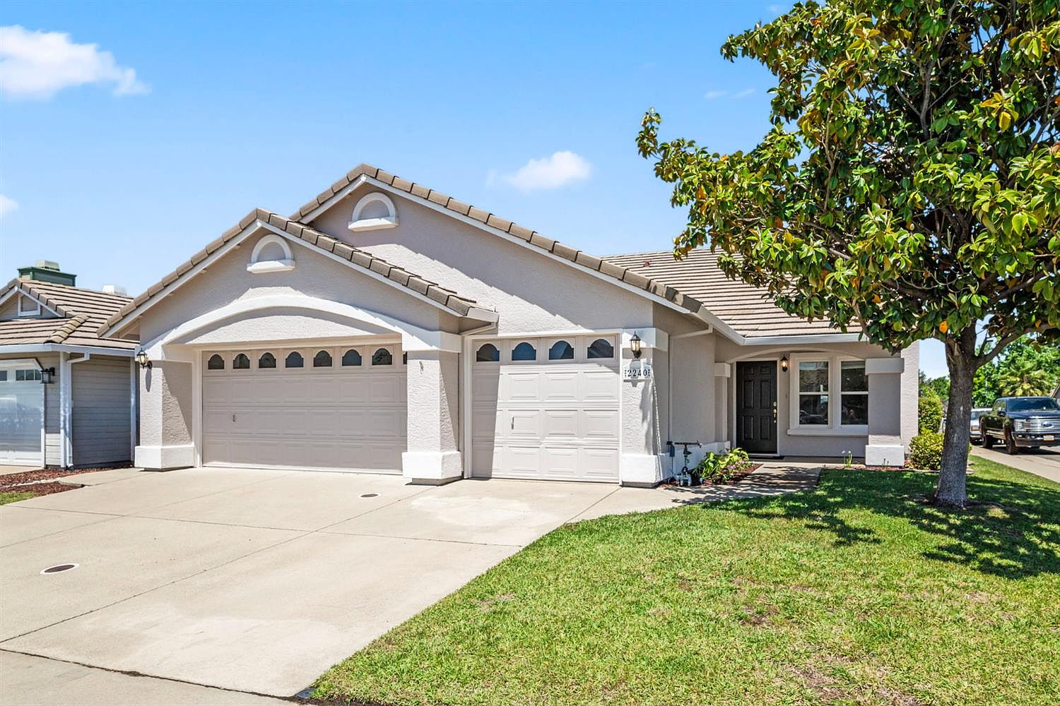 M*k様 FORNITORI DELLA REAL CASA 2240 Moraga Dr, Lincoln, CA 95648 | Zillow
