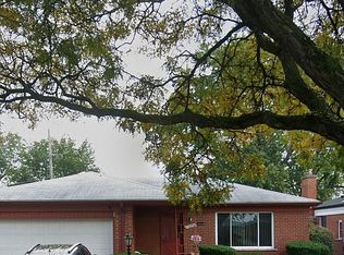 29044 Orvylle Dr, Warren, MI 48092