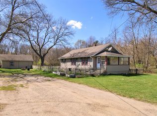 1948 S 17th St, Niles, MI 49120