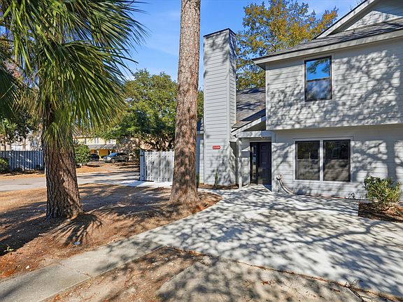 2nd image of 2150 Spoleto Ln Unit E