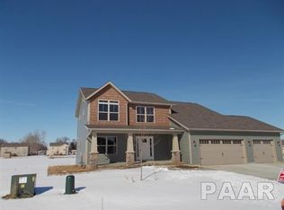1407 W Riverbirch Dr, Chillicothe, IL 61523
