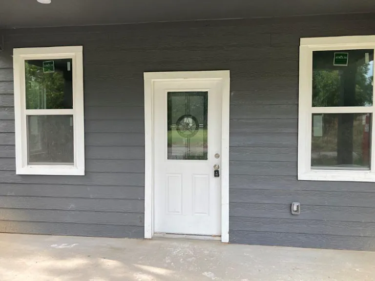 809 S Travis Ave — Photo 13