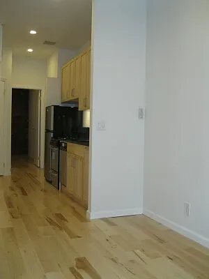 Rented by Tower Brokerage | media 15