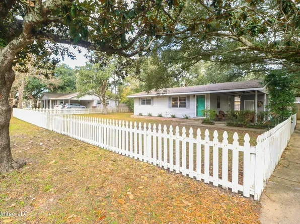2116 Atkinson Rd, Biloxi, MS 39531