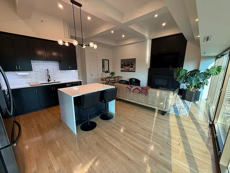 1101 Walnut St #1502 — Photo 5
