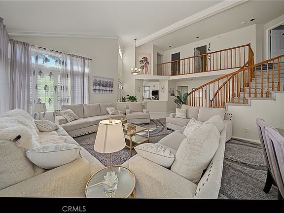 3rd image of 21250 Tennyson Rd