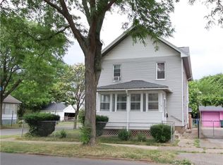 118 Van Stallen St, Rochester, NY 14621