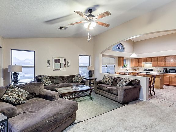 4th image of 2813 S Calvin Cir