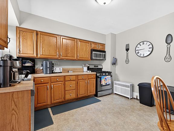 2nd image of 87 W Hanover Ave #2A