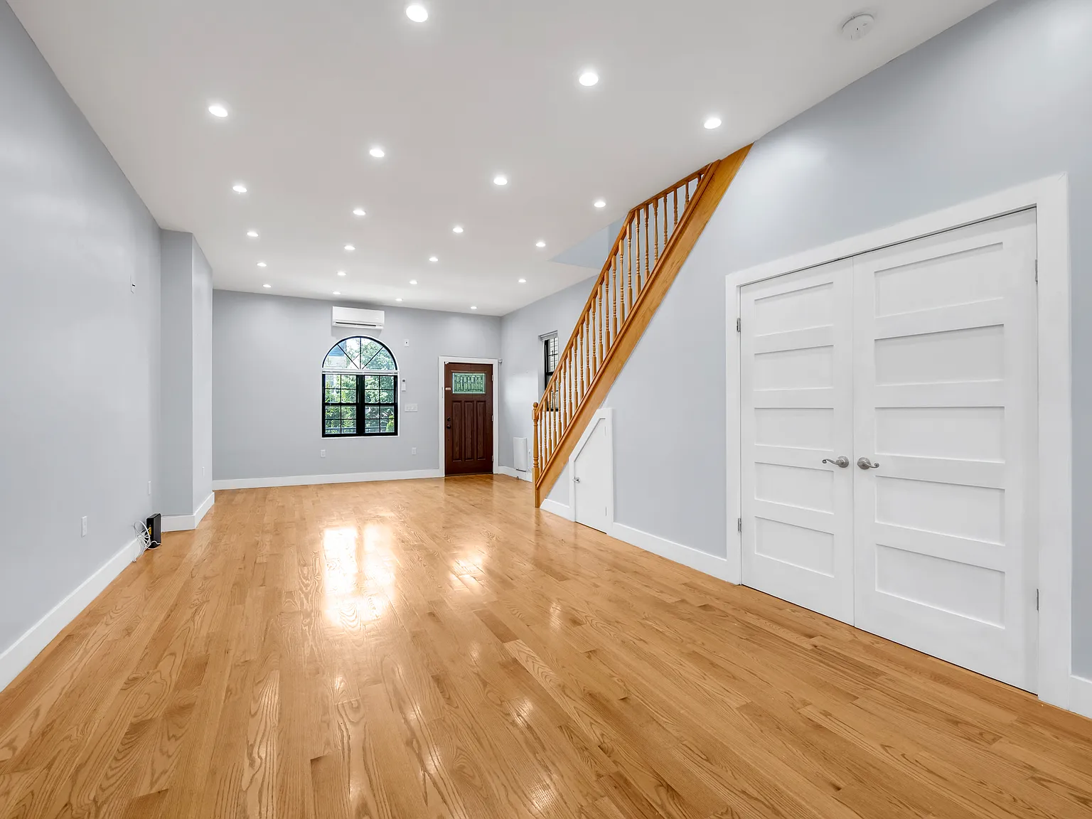 19A Louis Place — Photo 4