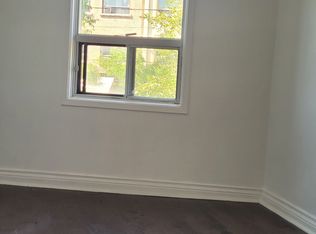 697 College St Floor 2, Toronto, ON M6G 1B9