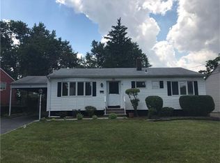 23 Stoneybrook Dr, Old Bridge, NJ 08857