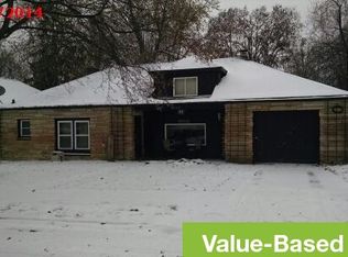 1922 Donora St, Lansing, MI 48910