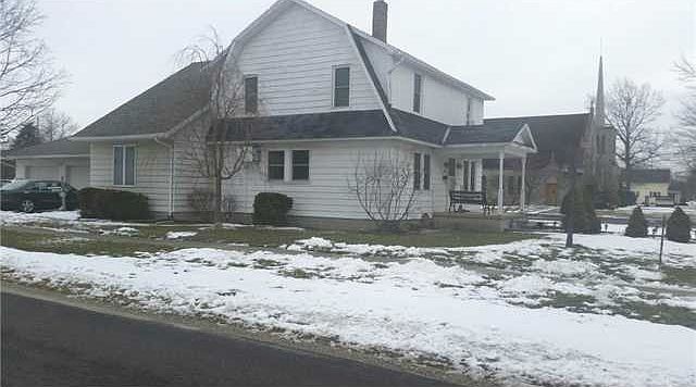 1st image of 242 W Elm St
