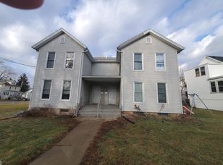 110-112 E Frank, Freeport, IL 61032