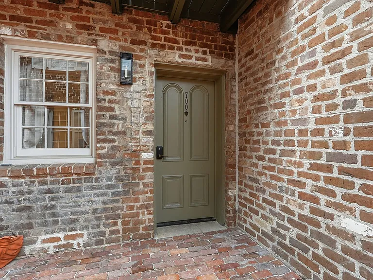 124 E McDonough St — Photo 12