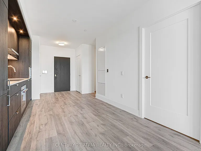 259 The Kingsway #712 — Photo 13