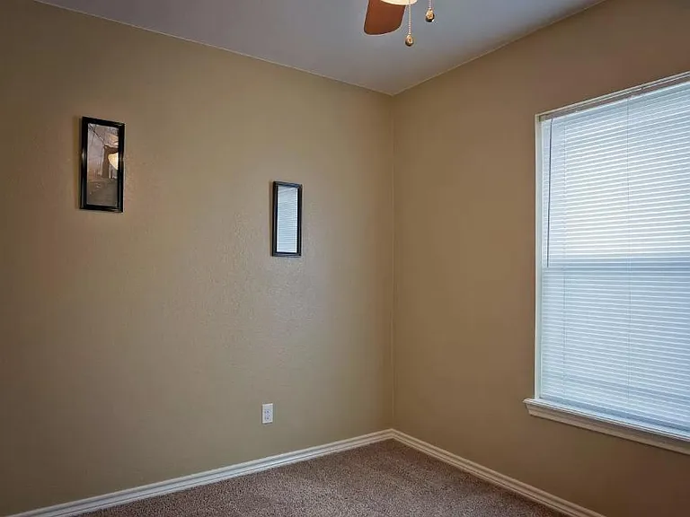 508 E Convent St #A — Photo 15
