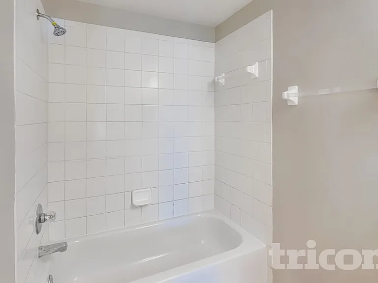 10211 Summerview Cir — Photo 10