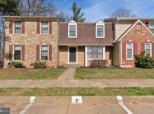 10228 Roberts Common Ln, Burke, VA 22015