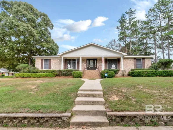 1229 Chimney Top Dr W, Mobile, AL 36695