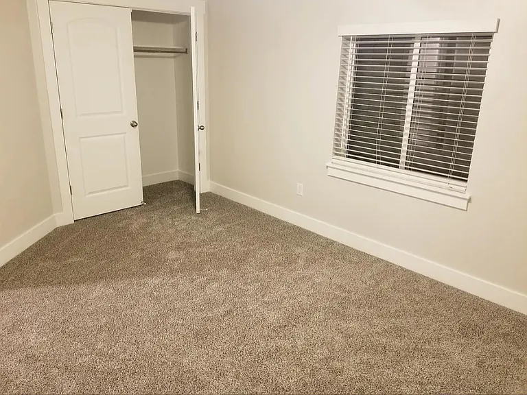 1481 N Arcadia Dr — Photo 7