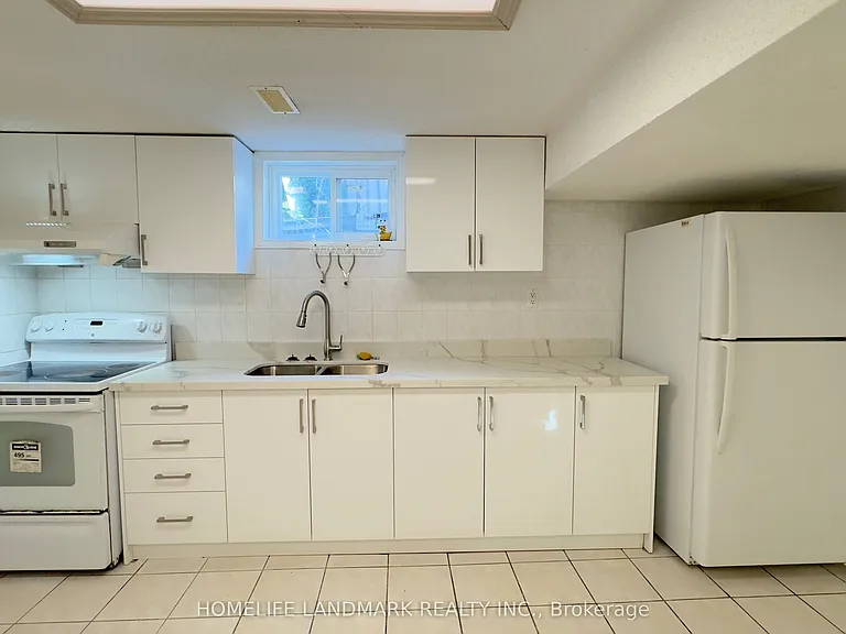35 Lambeth Sq — Photo 12