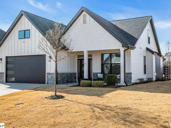 2 Winding Rock Rd, Simpsonville, SC 29680