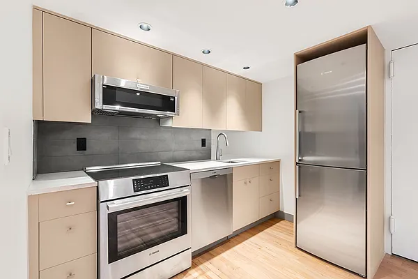 Rented by Compass | media 10