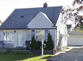 2027 Chestnut St, Dearborn, MI 48124