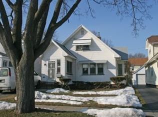 106 Falstaff Rd, Irondequoit, NY 14609