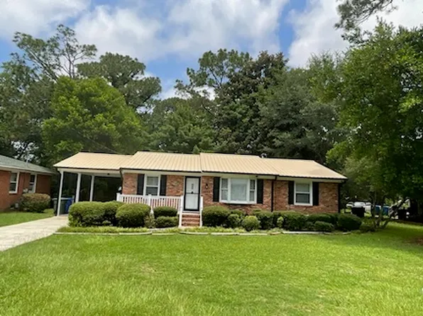 4812 Redwood Dr, Fayetteville, NC 28304
