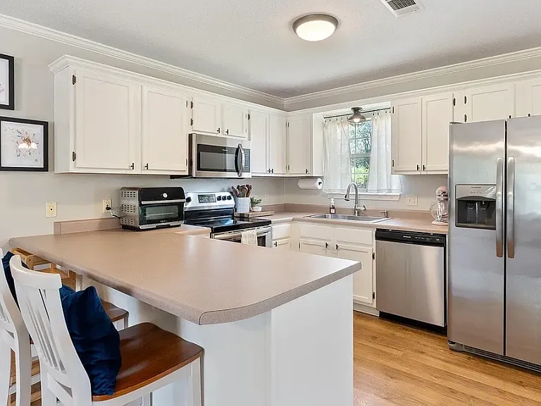 71 N Church St — Photo 4